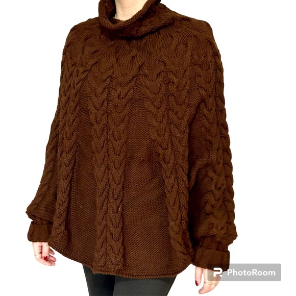 Hand knit Poncho Pullover Sweater Cape Poncho with cuffs Brown one size fits all - Picture 2 of 5